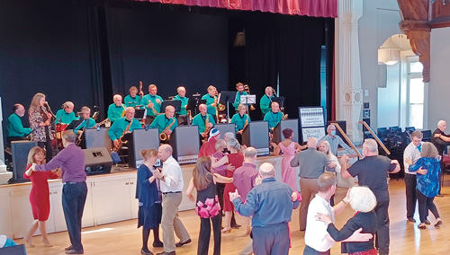 /online/TheHummData/listing media/SRO-Tea-Dance-Photo.jpg